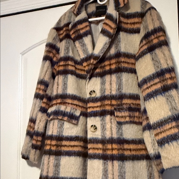 Burberry Cream and Navy Plaid Teddy Jacket - Picture 6 of 6